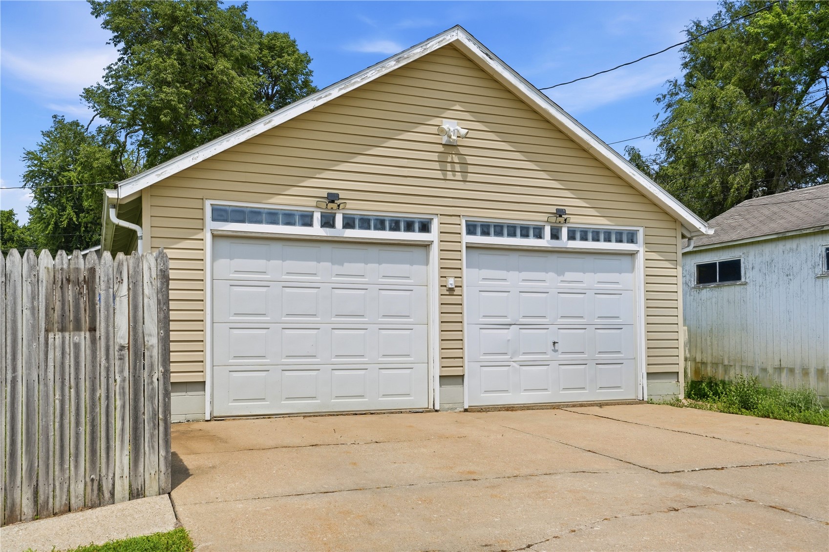 1407 11th Avenue Belle Plaine IA 52208