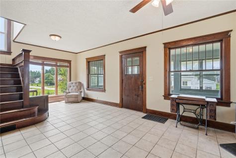 1407 11th Avenue Belle Plaine IA 52208