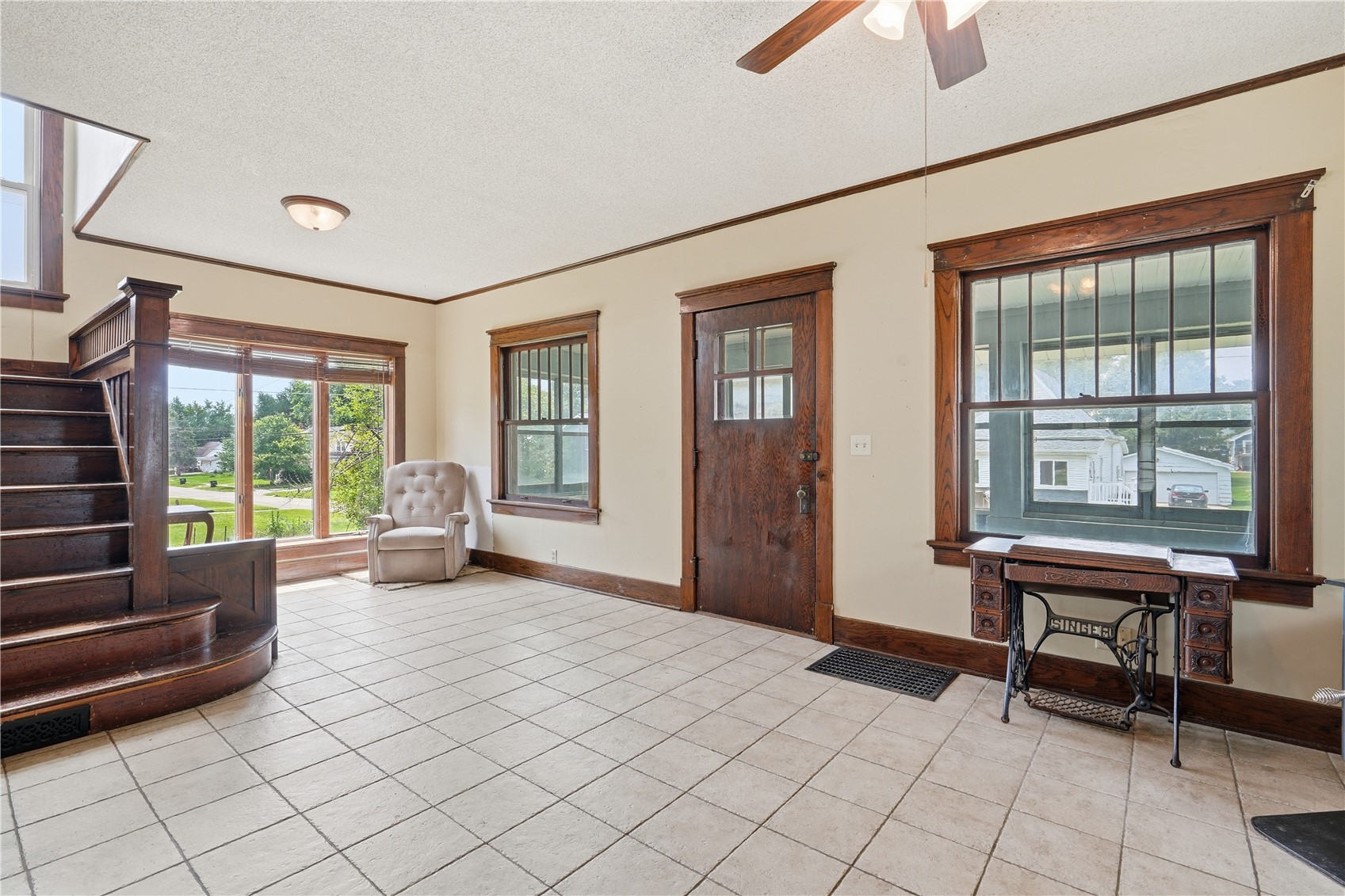 1407 11th Avenue Belle Plaine IA 52208