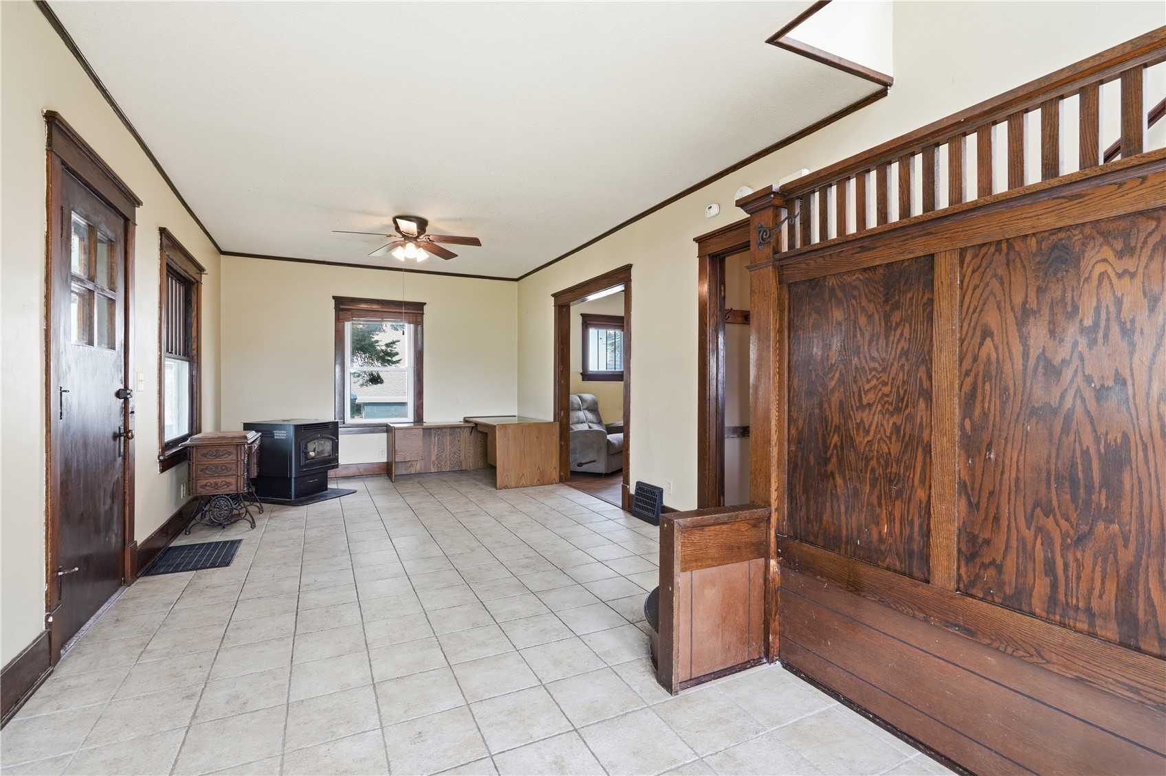 1407 11th Avenue Belle Plaine IA 52208