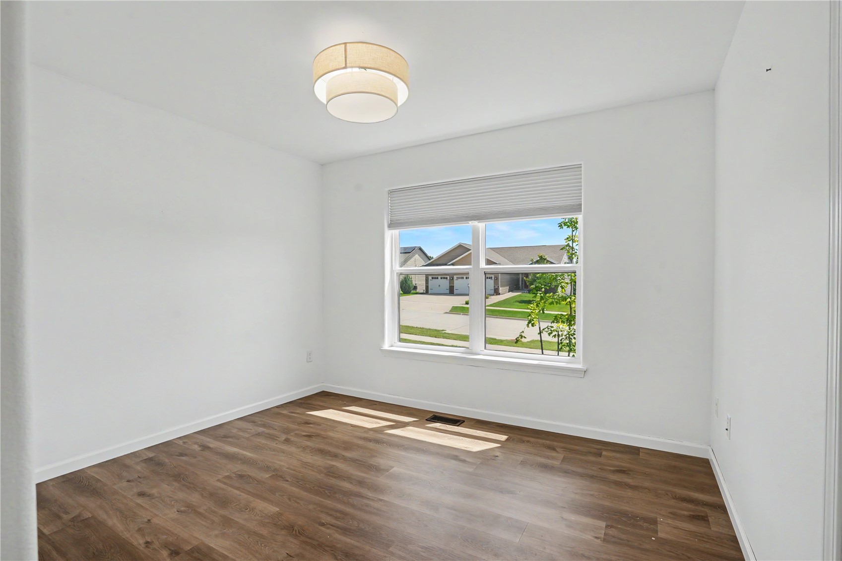 565 Dakota Avenue Tiffin IA 52340