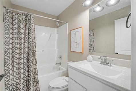 565 Dakota Avenue Tiffin IA 52340