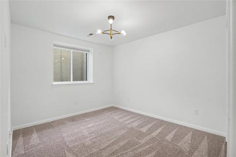 565 Dakota Avenue Tiffin IA 52340