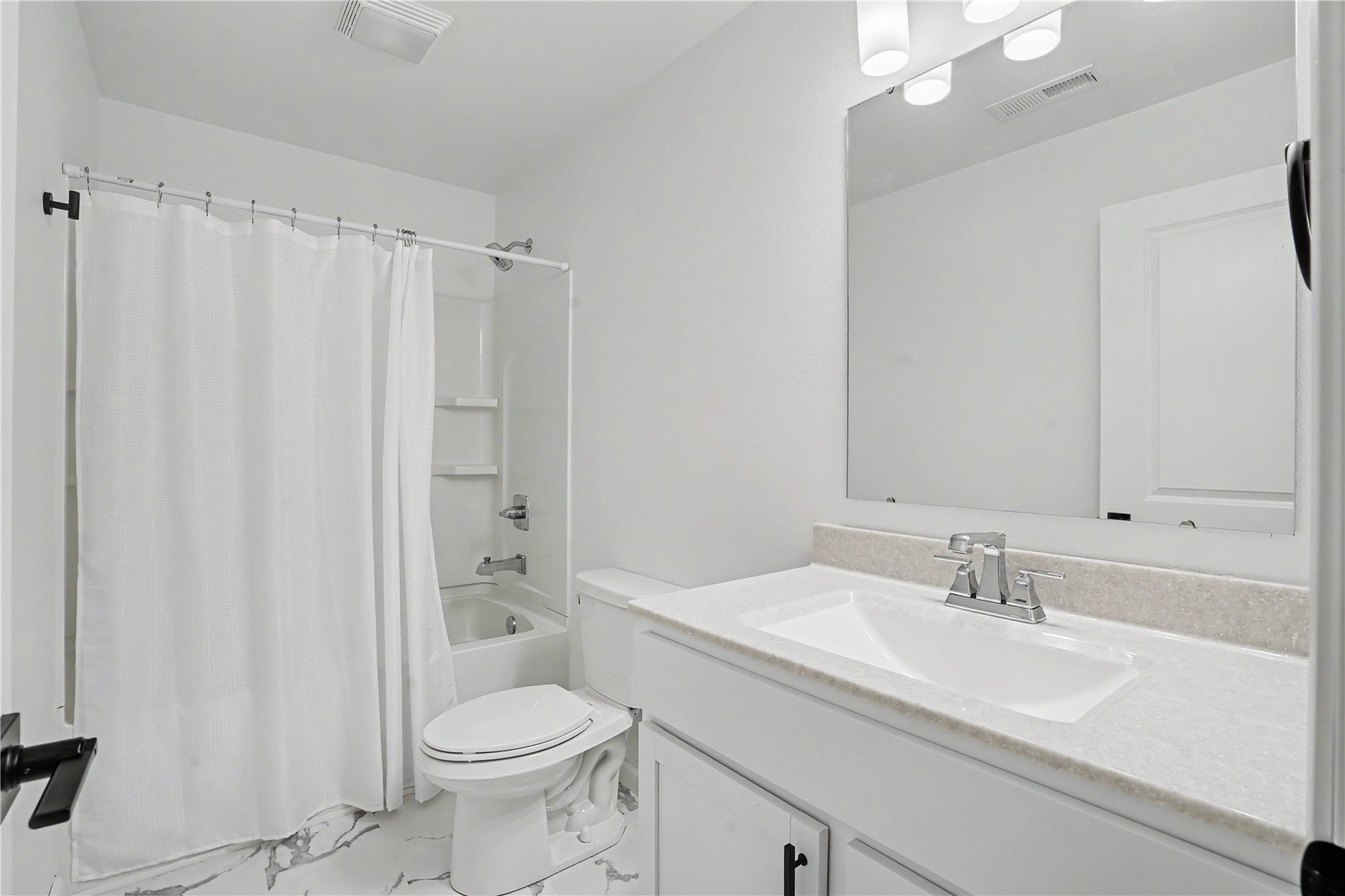 565 Dakota Avenue Tiffin IA 52340