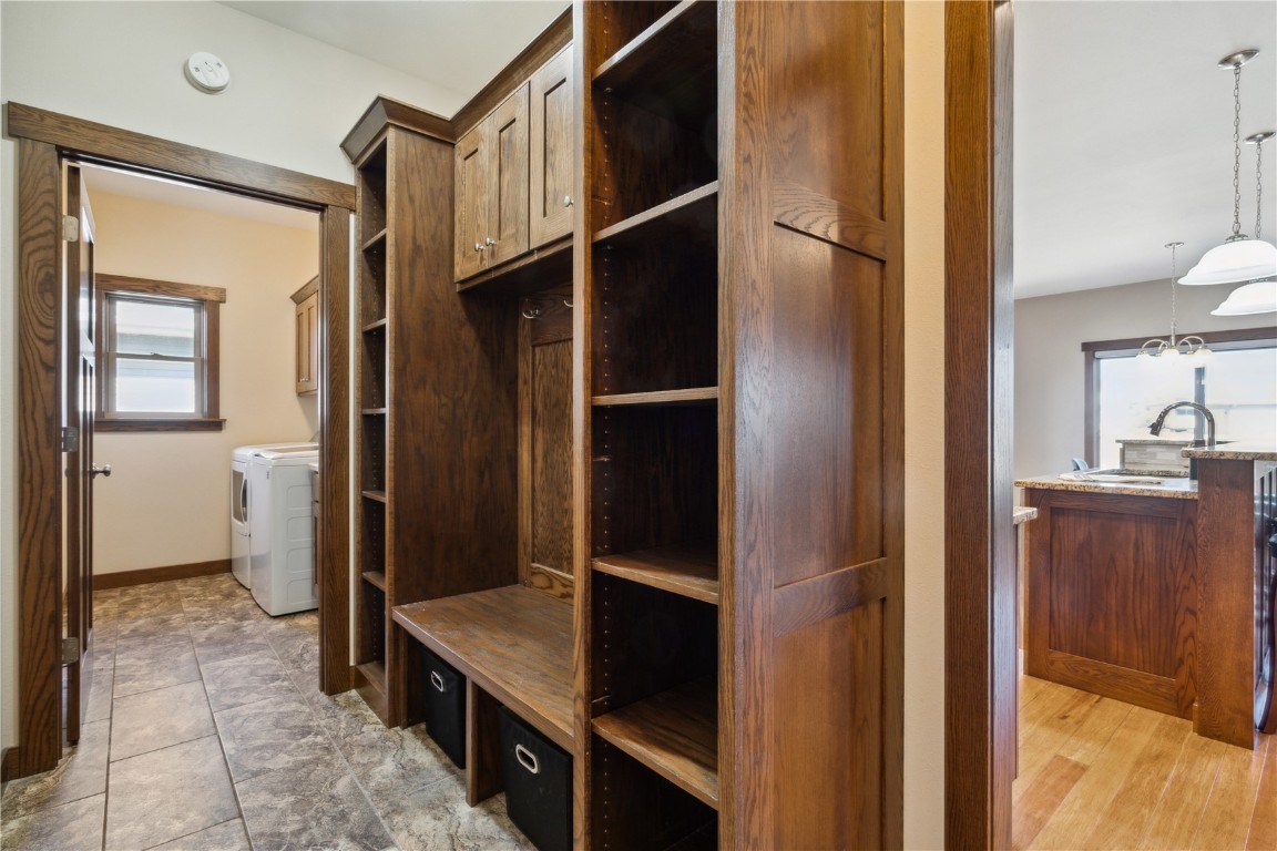 300 Landau Street Robins IA 52328