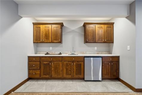 300 Landau Street Robins IA 52328