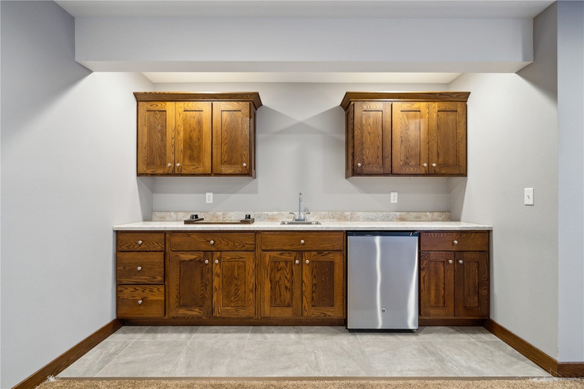 300 Landau Street Robins IA 52328