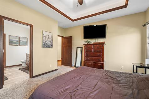 909 Aster Court Fairfax IA 52228