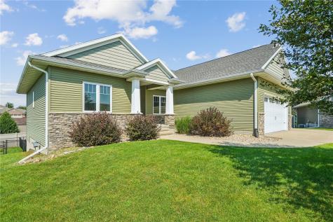 909 Aster Court Fairfax IA 52228