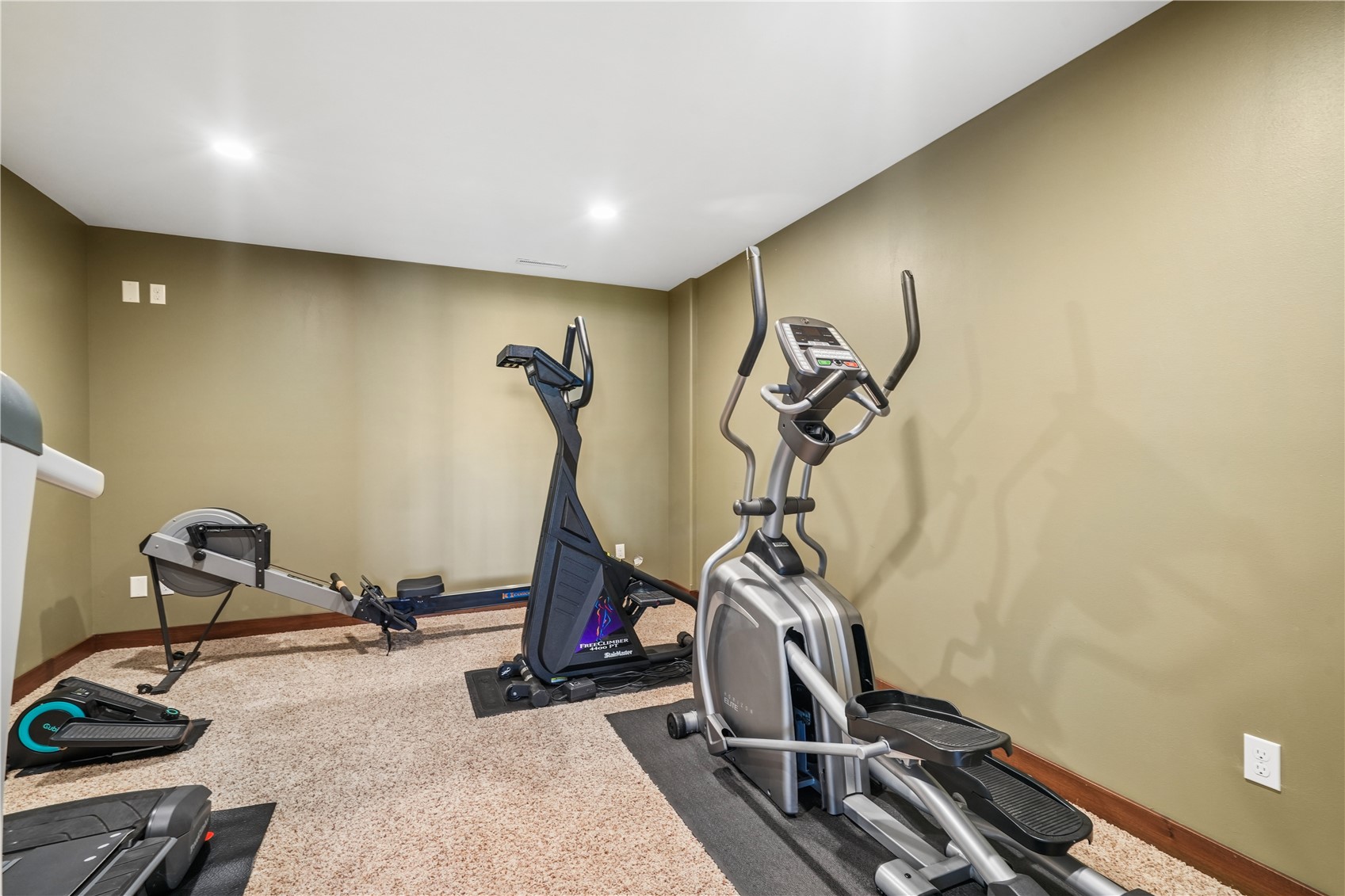 909 Aster Court Fairfax IA 52228