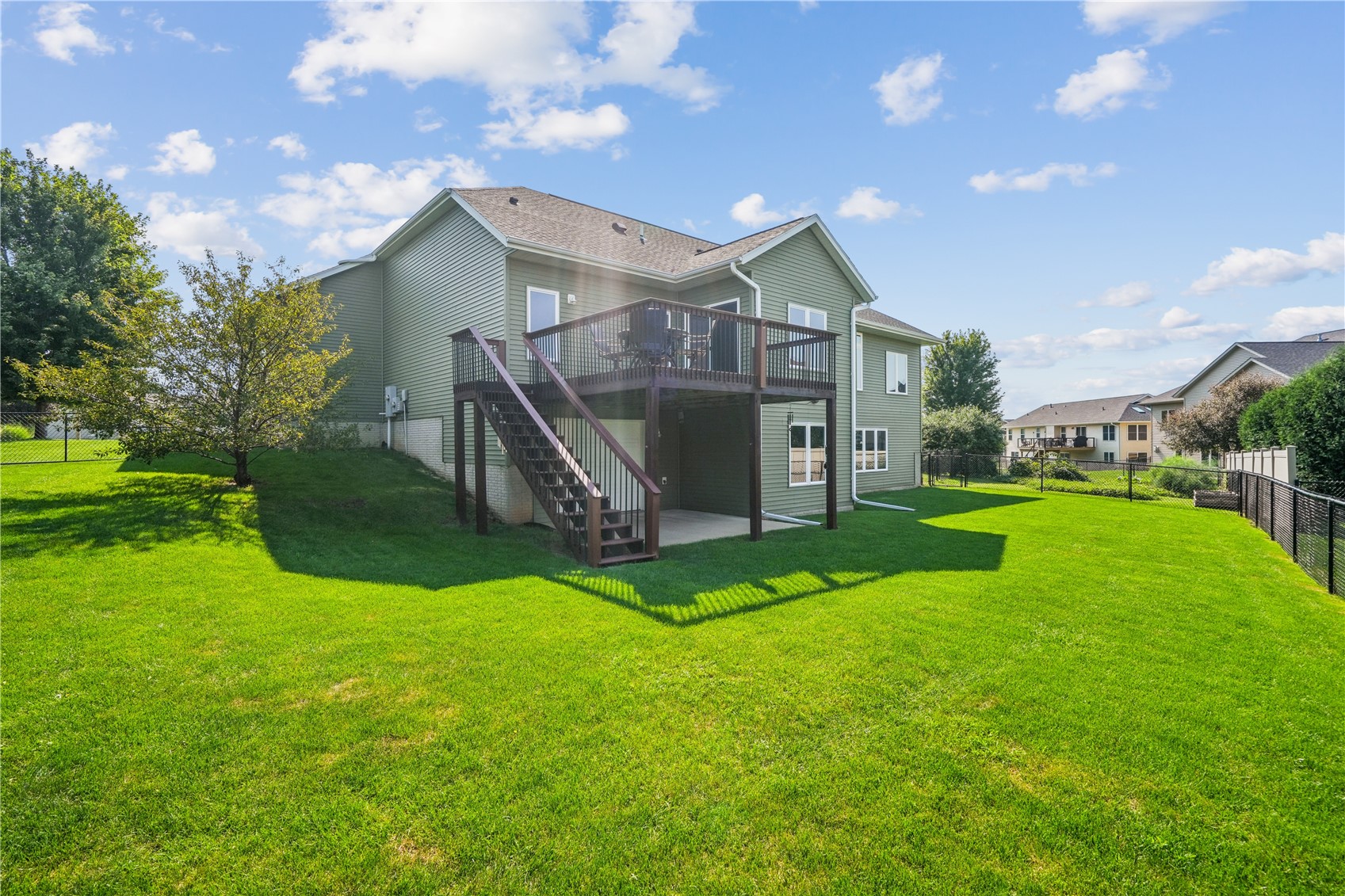 909 Aster Court Fairfax IA 52228