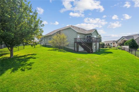 909 Aster Court Fairfax IA 52228