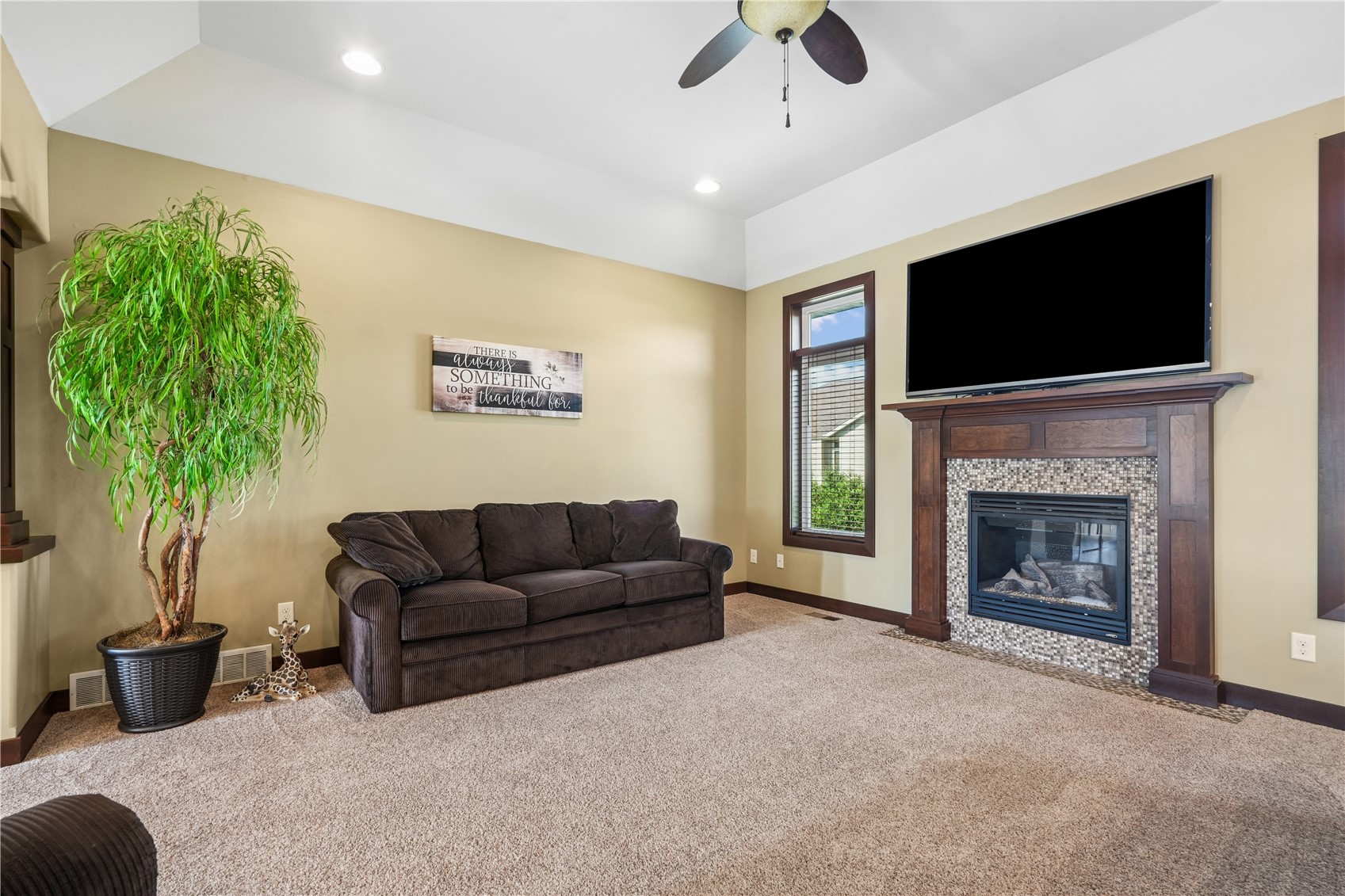 909 Aster Court Fairfax IA 52228