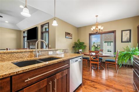 909 Aster Court Fairfax IA 52228