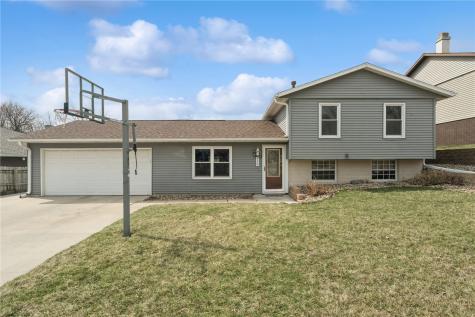 650 Olive Drive NW Cedar Rapids IA 52405