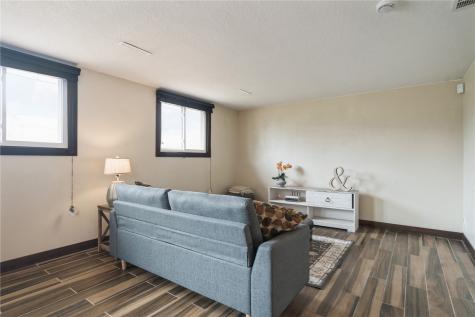 650 Olive Drive NW Cedar Rapids IA 52405