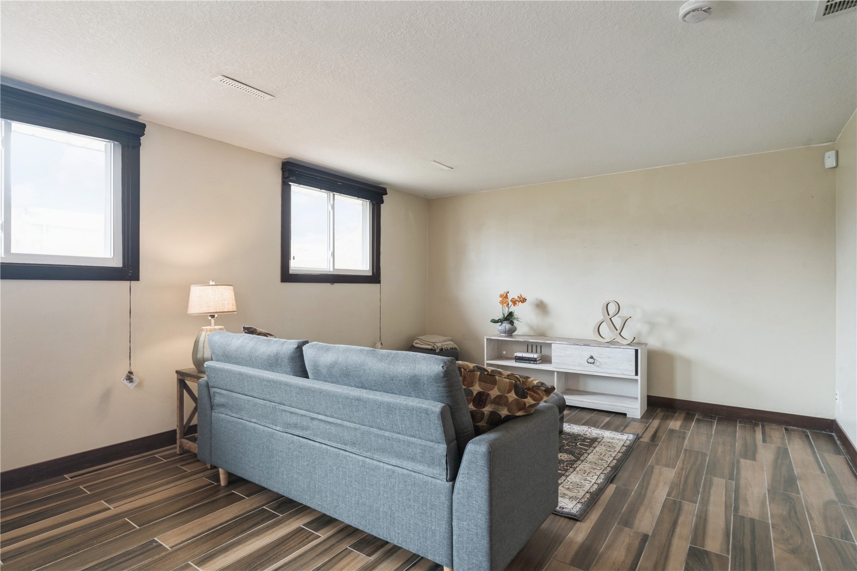 650 Olive Drive NW Cedar Rapids IA 52405