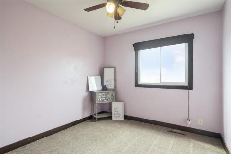 650 Olive Drive NW Cedar Rapids IA 52405