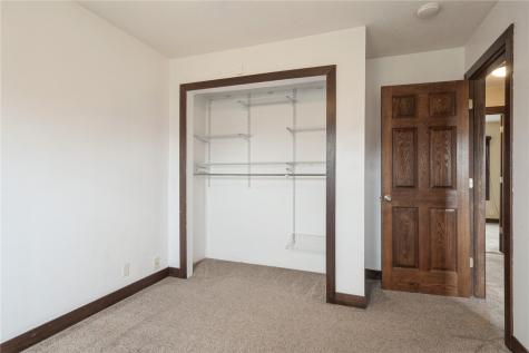 650 Olive Drive NW Cedar Rapids IA 52405