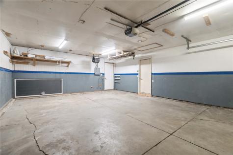 650 Olive Drive NW Cedar Rapids IA 52405