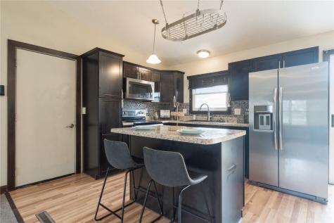 650 Olive Drive NW Cedar Rapids IA 52405