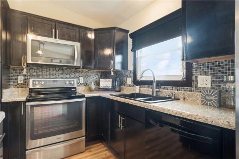 650 Olive Drive NW Cedar Rapids IA 52405