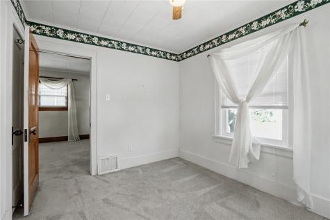 2517 B Avenue NE Cedar Rapids IA 52402
