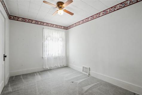 2517 B Avenue NE Cedar Rapids IA 52402
