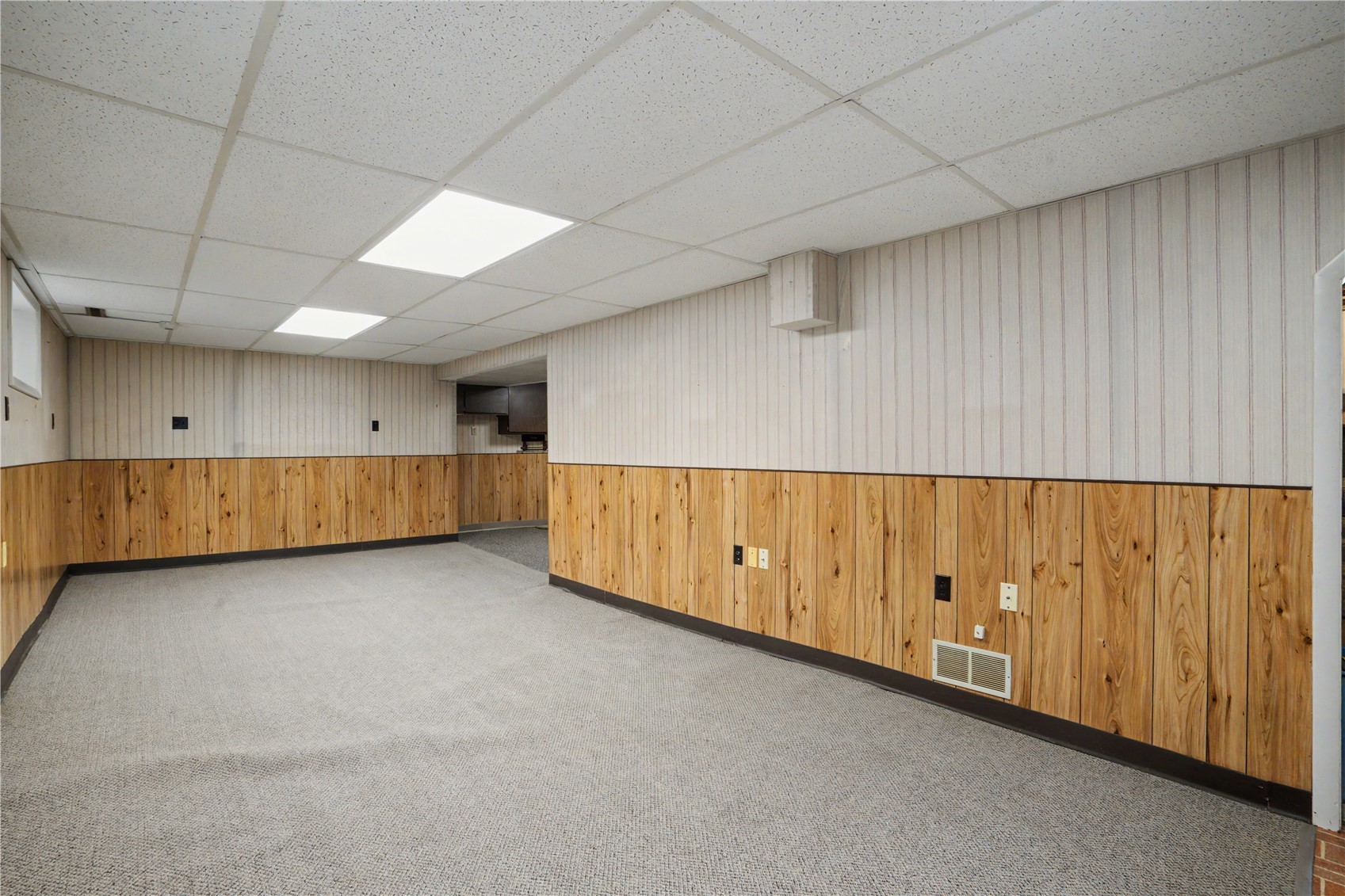 2517 B Avenue NE Cedar Rapids IA 52402