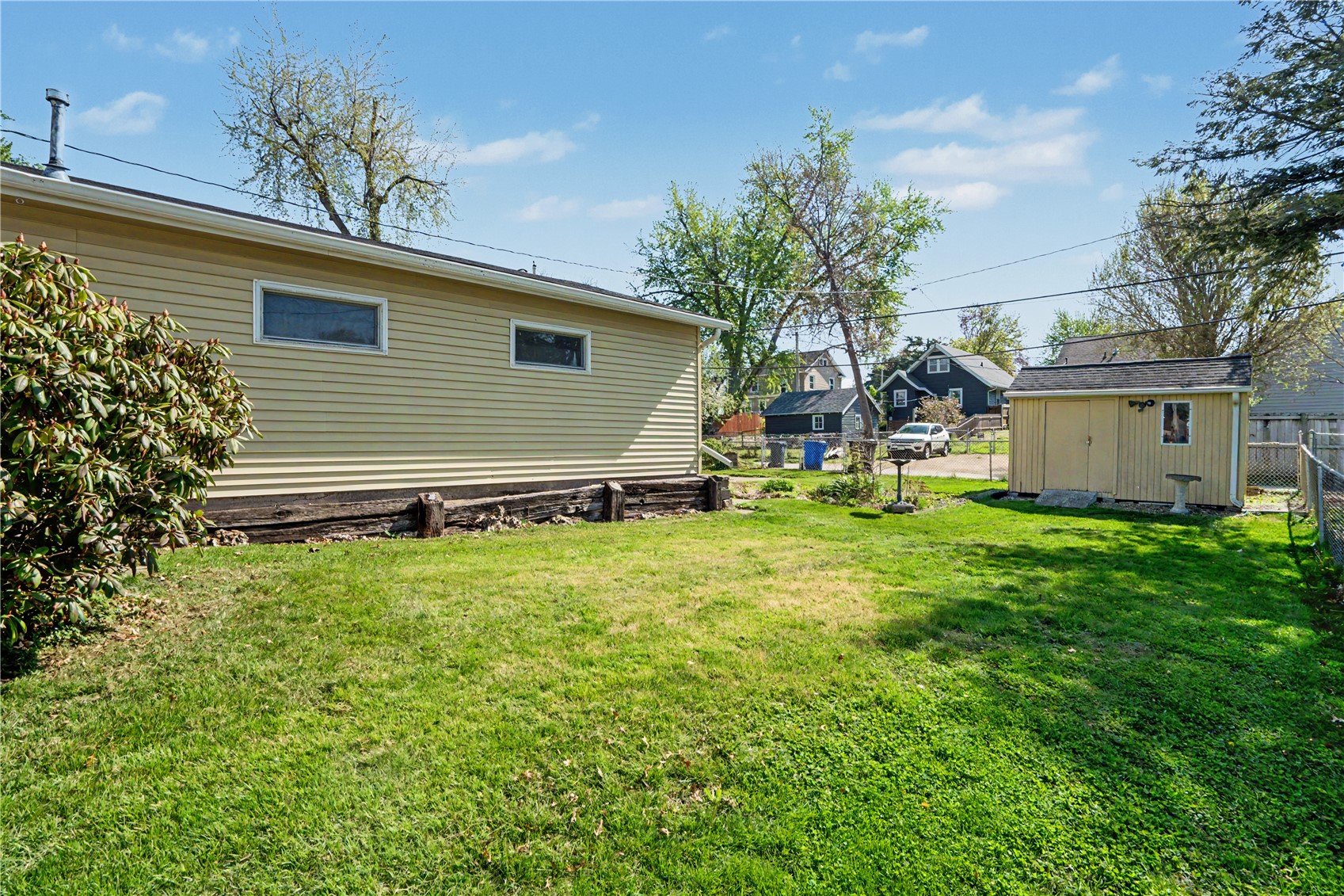 2517 B Avenue NE Cedar Rapids IA 52402