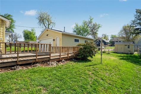 2517 B Avenue NE Cedar Rapids IA 52402