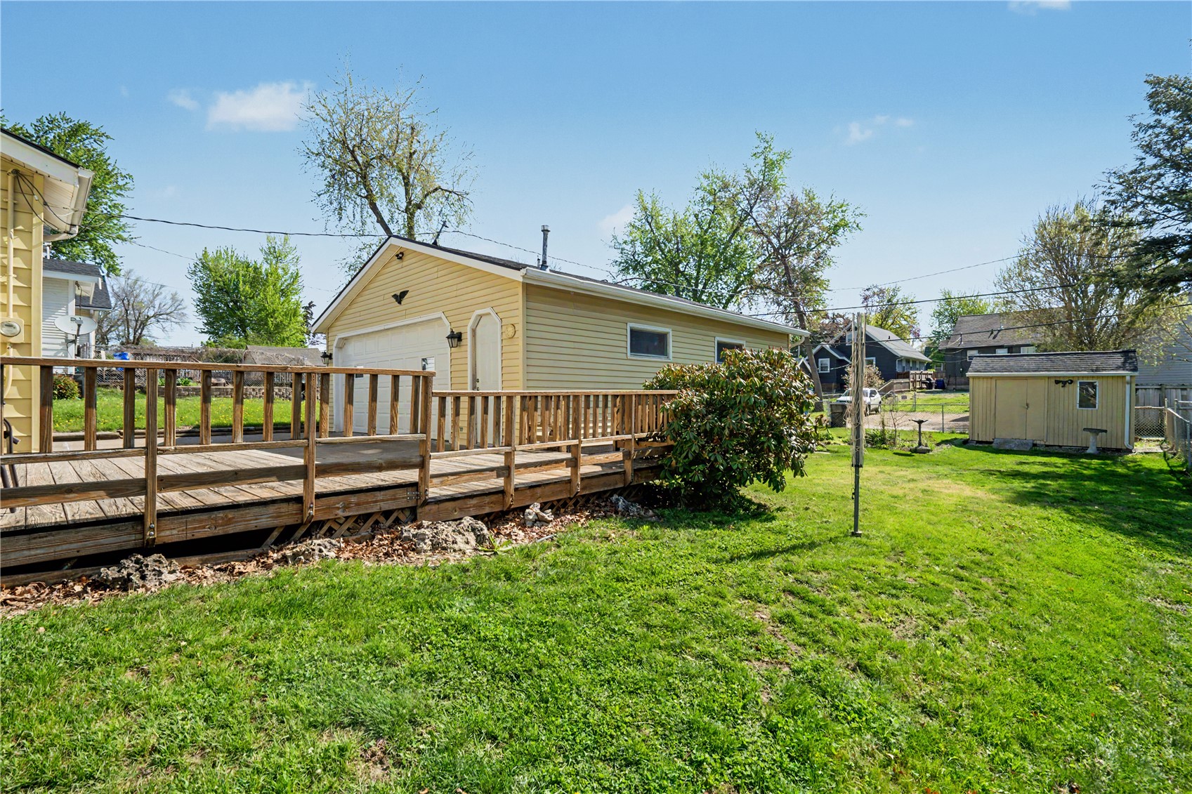 2517 B Avenue NE Cedar Rapids IA 52402