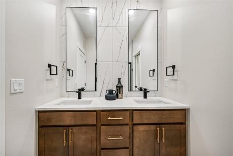 1423 Echo Ridge Lane Marion IA 52302