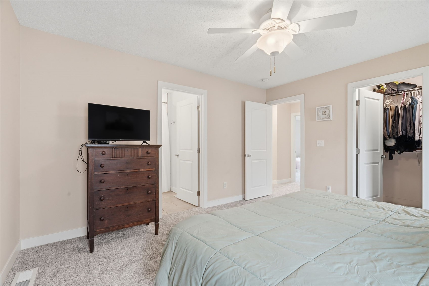 733 71st Street NE Cedar Rapids IA 52402