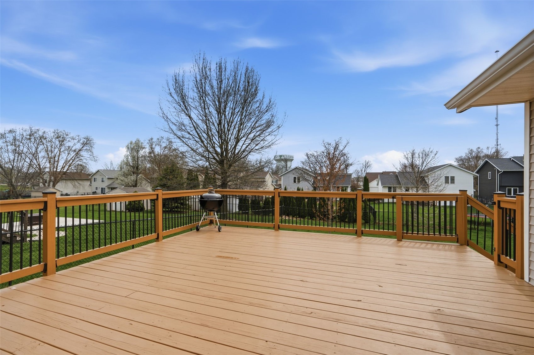 733 71st Street NE Cedar Rapids IA 52402