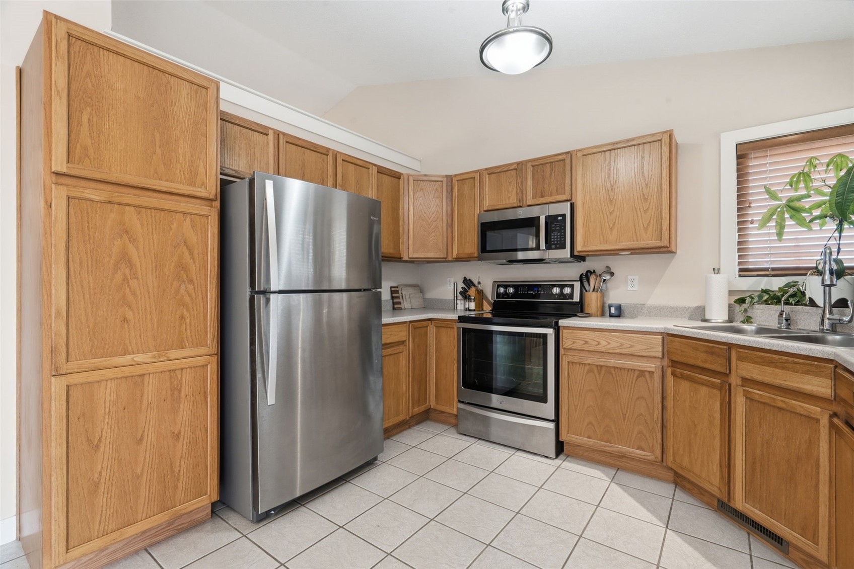 733 71st Street NE Cedar Rapids IA 52402