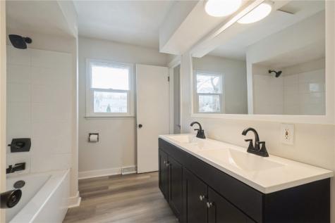 1325 36th Street SE Cedar Rapids IA 52403