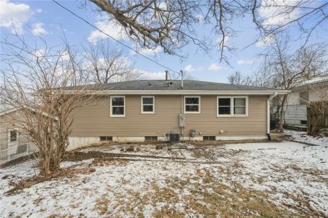 1325 36th Street SE Cedar Rapids IA 52403