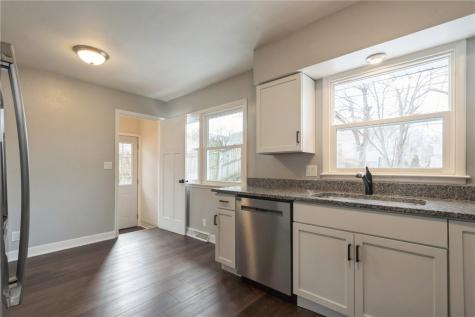 1325 36th Street SE Cedar Rapids IA 52403