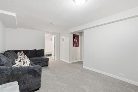 629 37th Street NE Cedar Rapids IA 52402