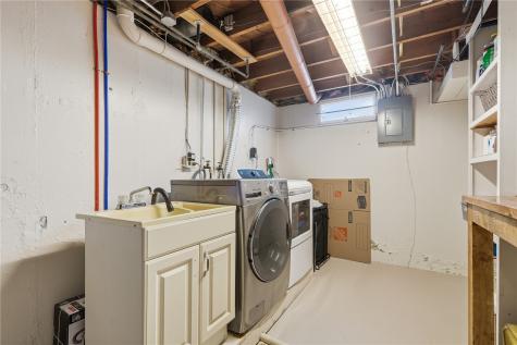 629 37th Street NE Cedar Rapids IA 52402