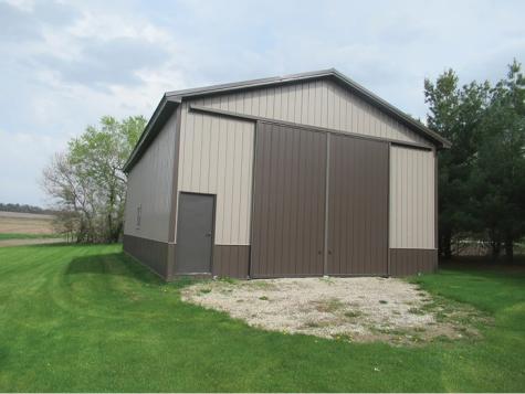 4617 Durow Road Center Point IA 52213