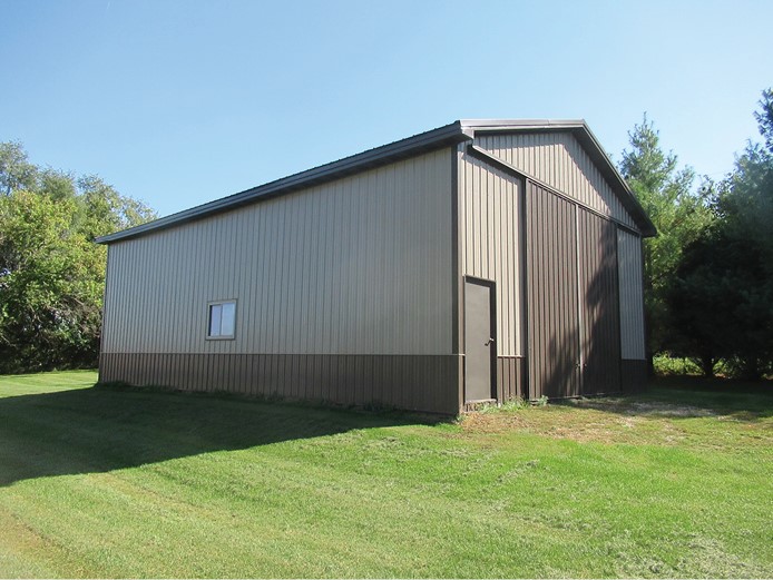 4617 Durow Road Center Point IA 52213