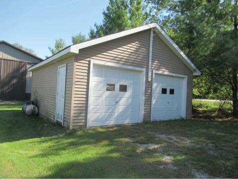 4617 Durow Road Center Point IA 52213