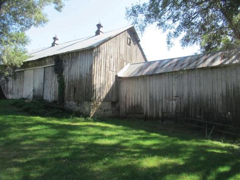 4617 Durow Road Center Point IA 52213