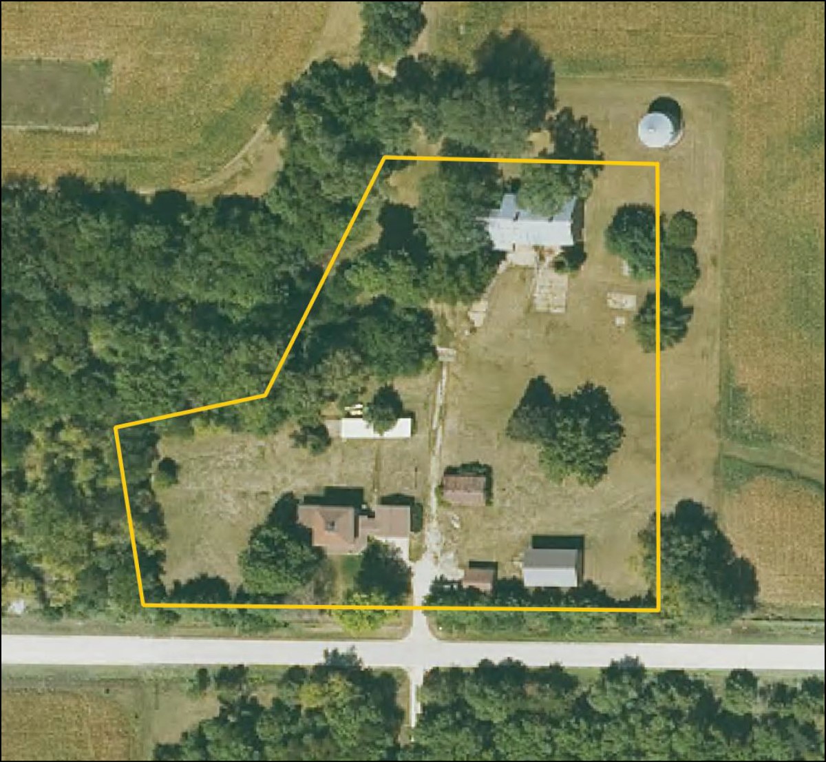 4617 Durow Road Center Point IA 52213