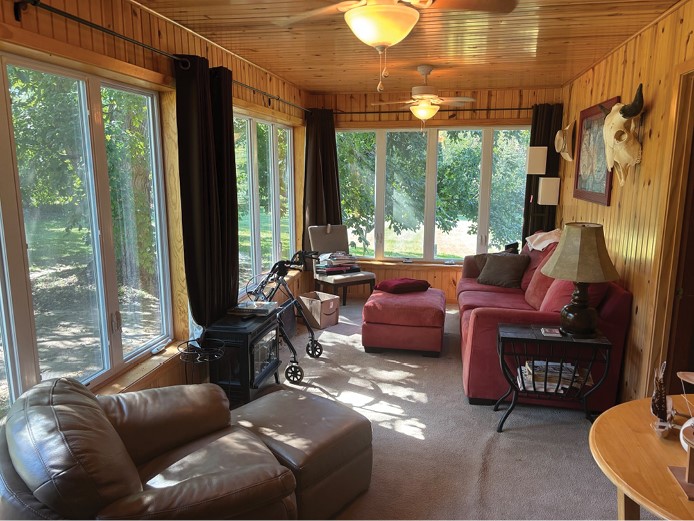 4617 Durow Road Center Point IA 52213