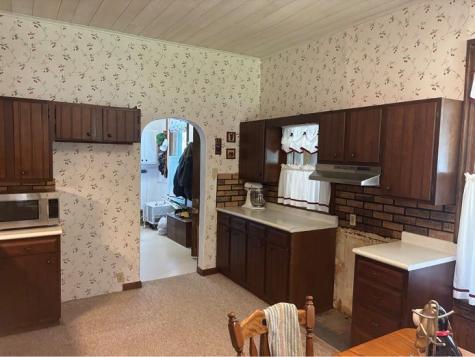 4617 Durow Road Center Point IA 52213
