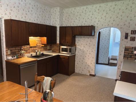 4617 Durow Road Center Point IA 52213