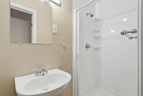 1606 Maplewood Drive NE Cedar Rapids IA 52402